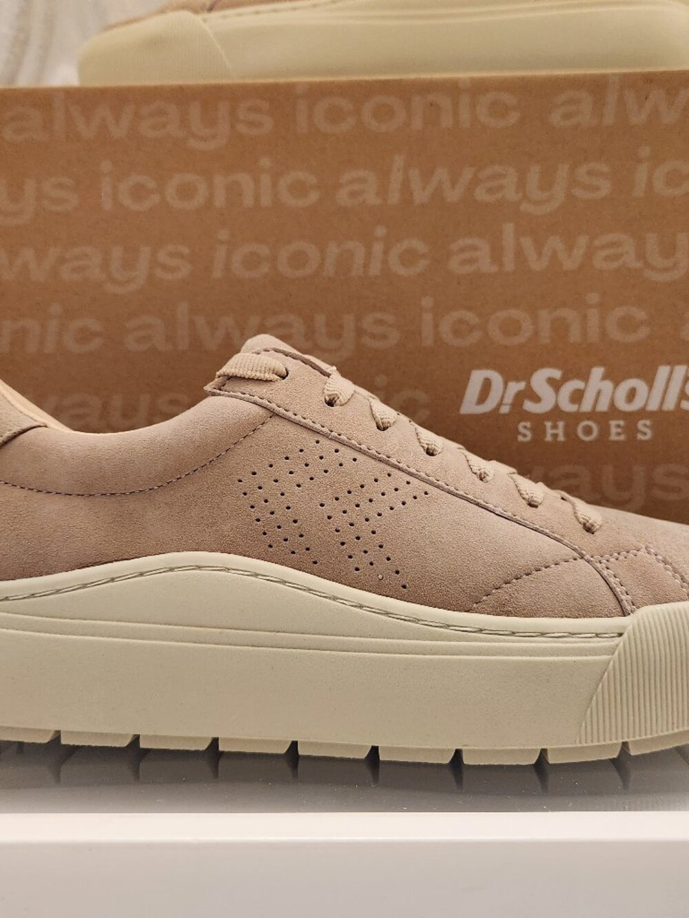Dr. Scholls Take It Easy Taupe Suede Sneakers. NIB. Size 8.5